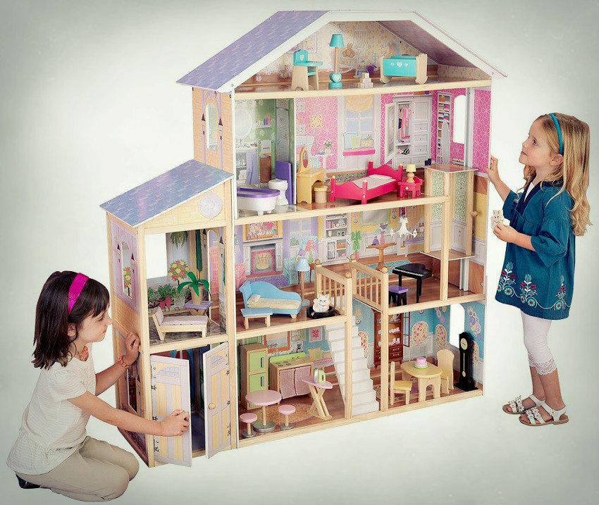 playing doll house