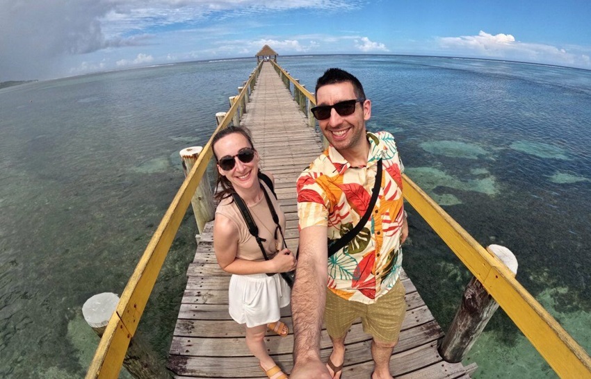 couple in fiji